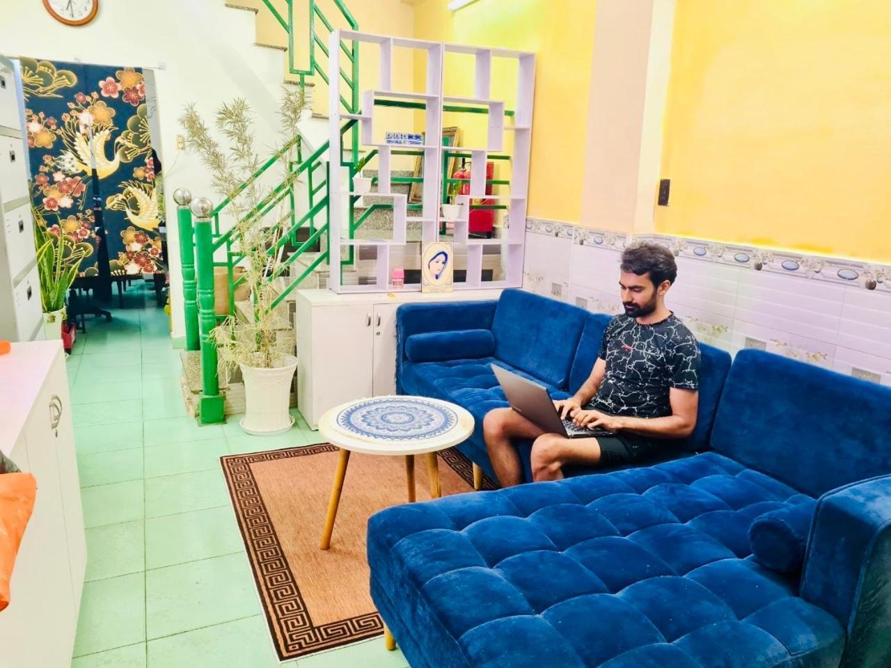 花ren Hostel Хошимин Экстерьер фото